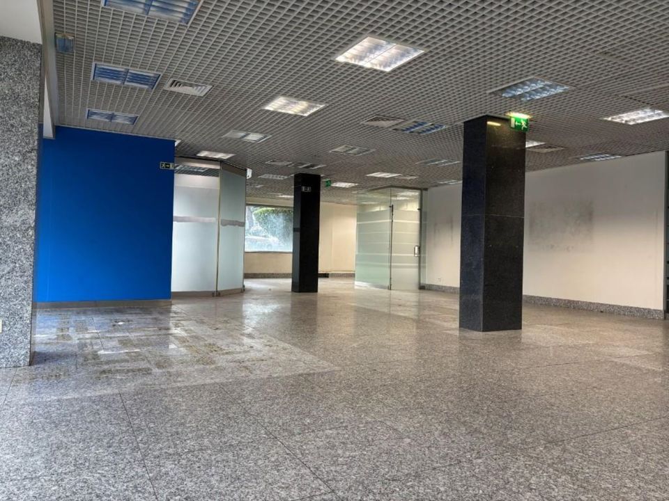Erhvervsejendom i Odivelas, Lisbon - foto 3